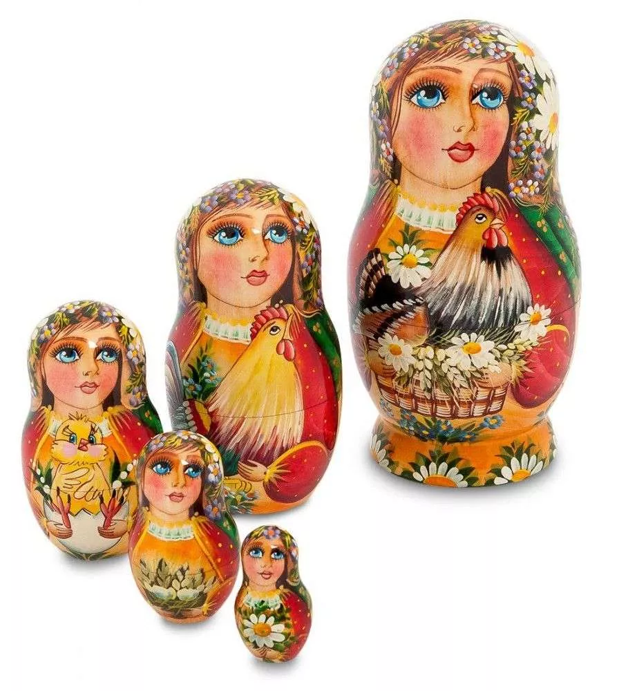 Матрешка Мария с курицей