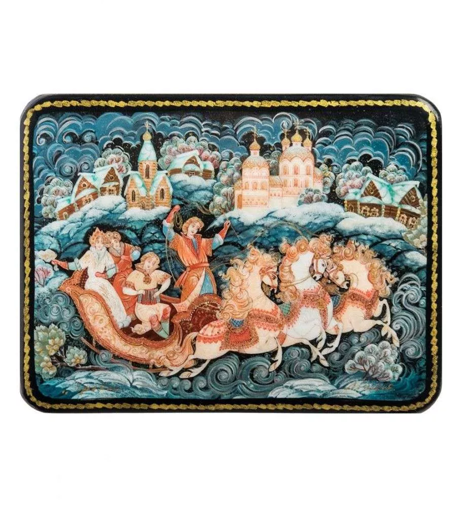 Шкатулка в технике декупаж Тройка