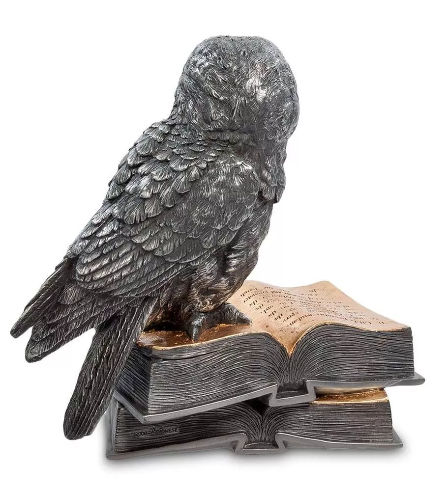 Статуэтка Сова на книгах