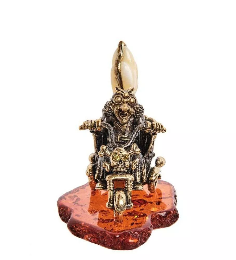 Фигурка Бабуся Ягуся на мотоцикле