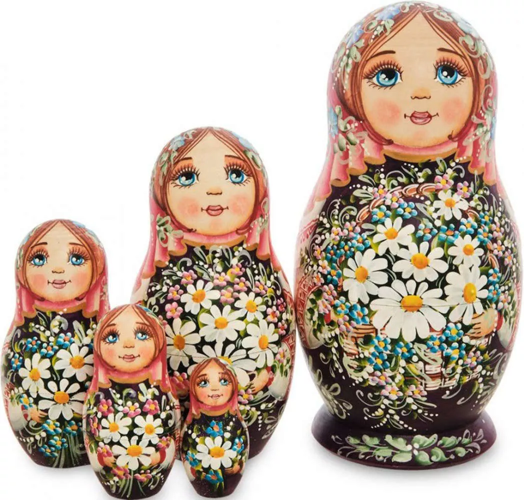 Матрешка Мария с цветами