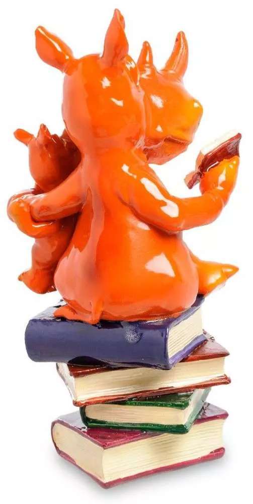 Фигурка Носороги на книжках