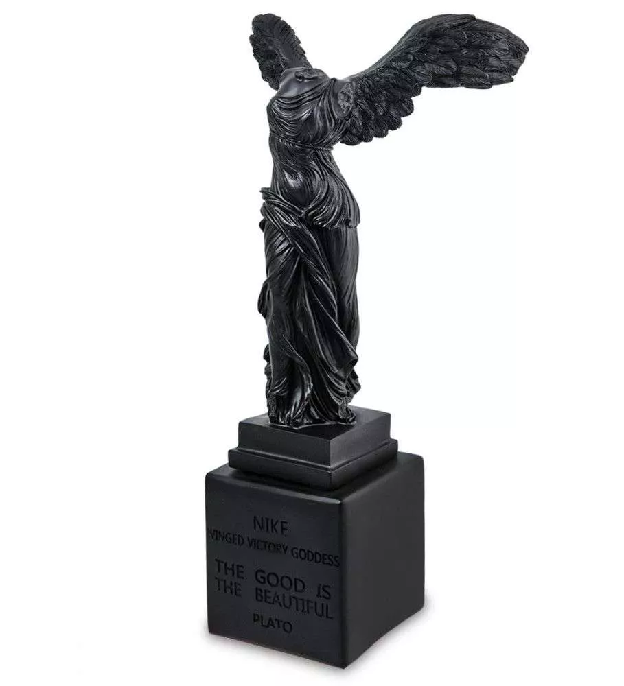 Фигура Ника Самофракийская
