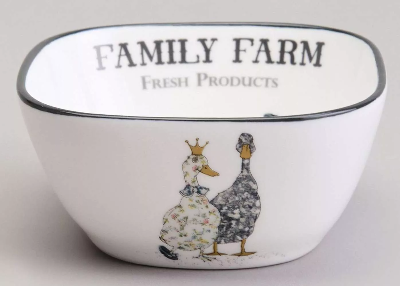 Набор салатников на деревянной подставке Family farm