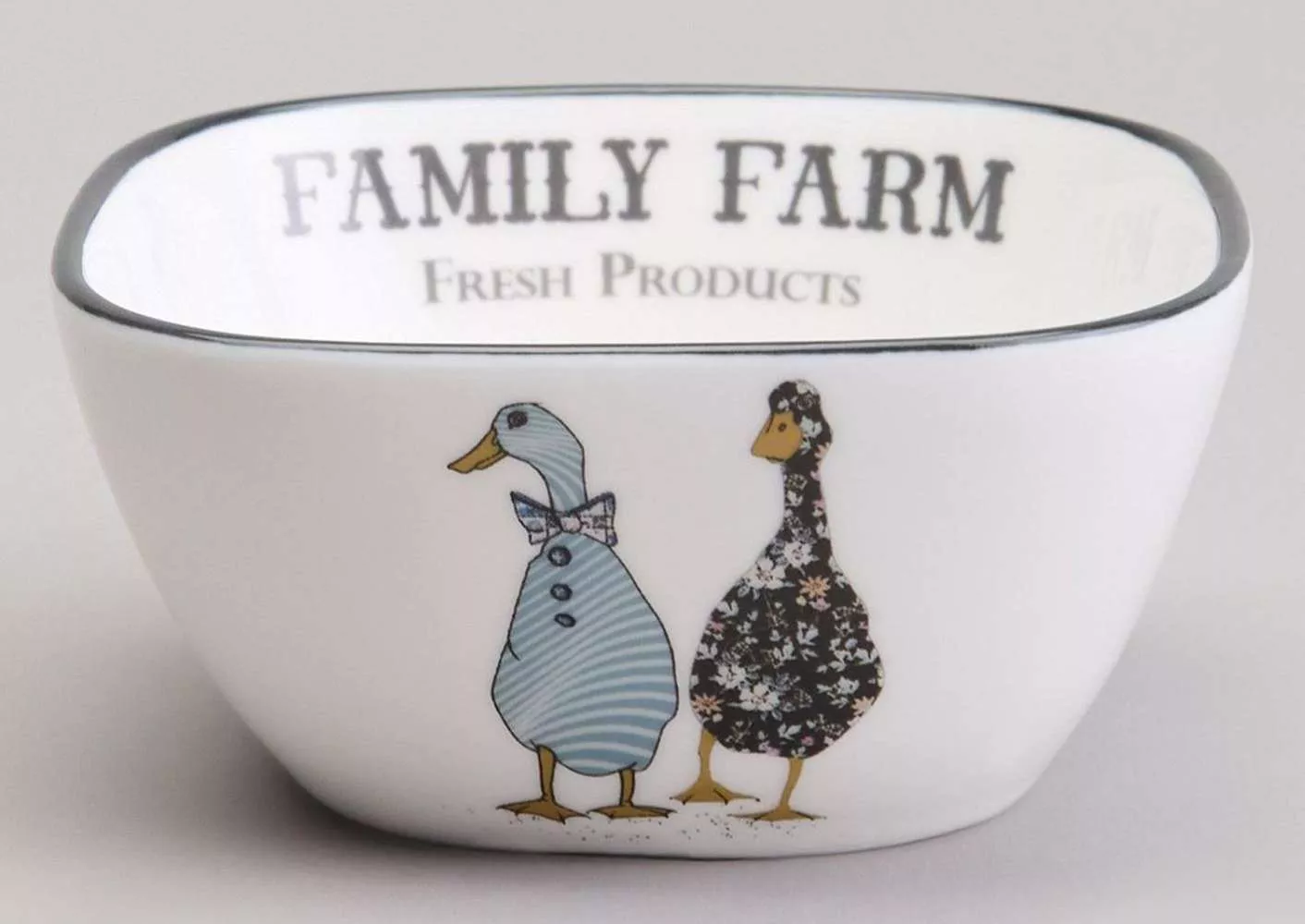 Набор салатников на деревянной подставке Family farm