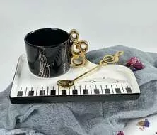 Чашка с блюдцем и ложкой PIANO черно-белая