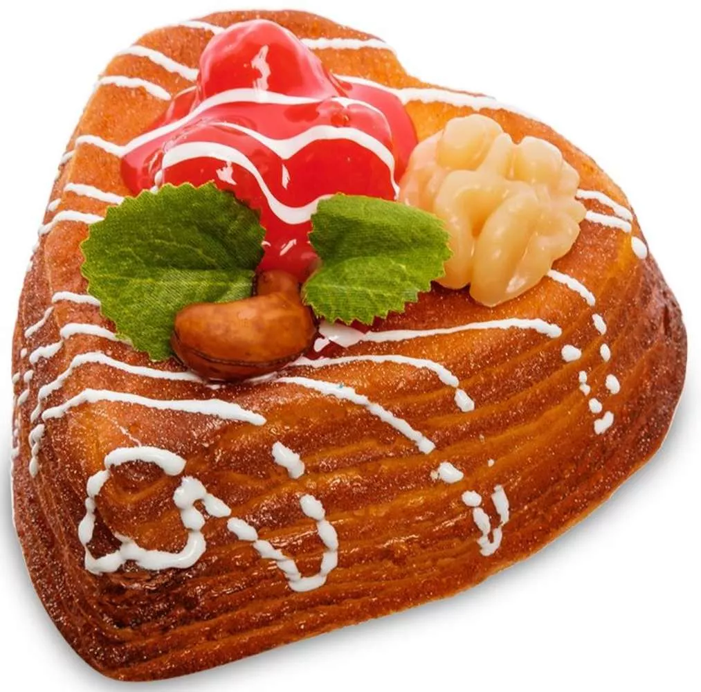 Пирожное Ягодный бисквит (имитация, магнит)