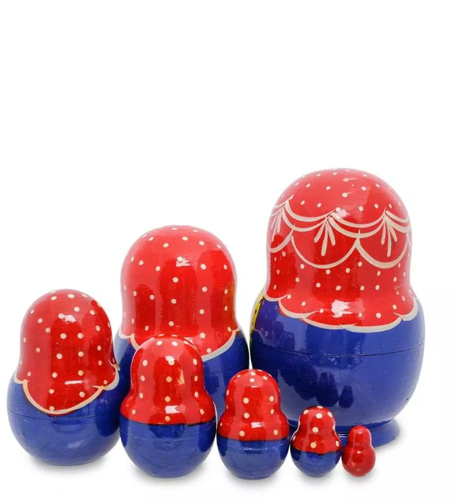 Матрешка Настенька с корзинкой
