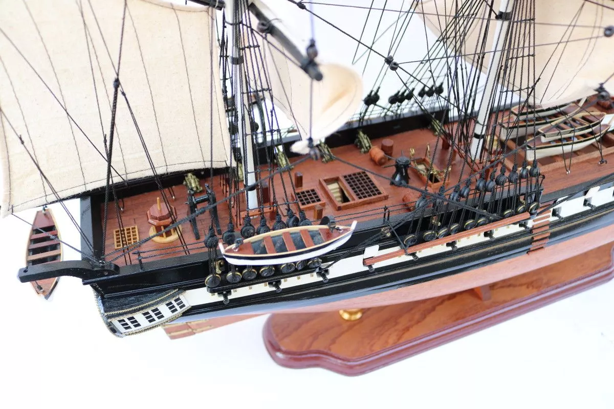 Модель парусника USS Constitution, США