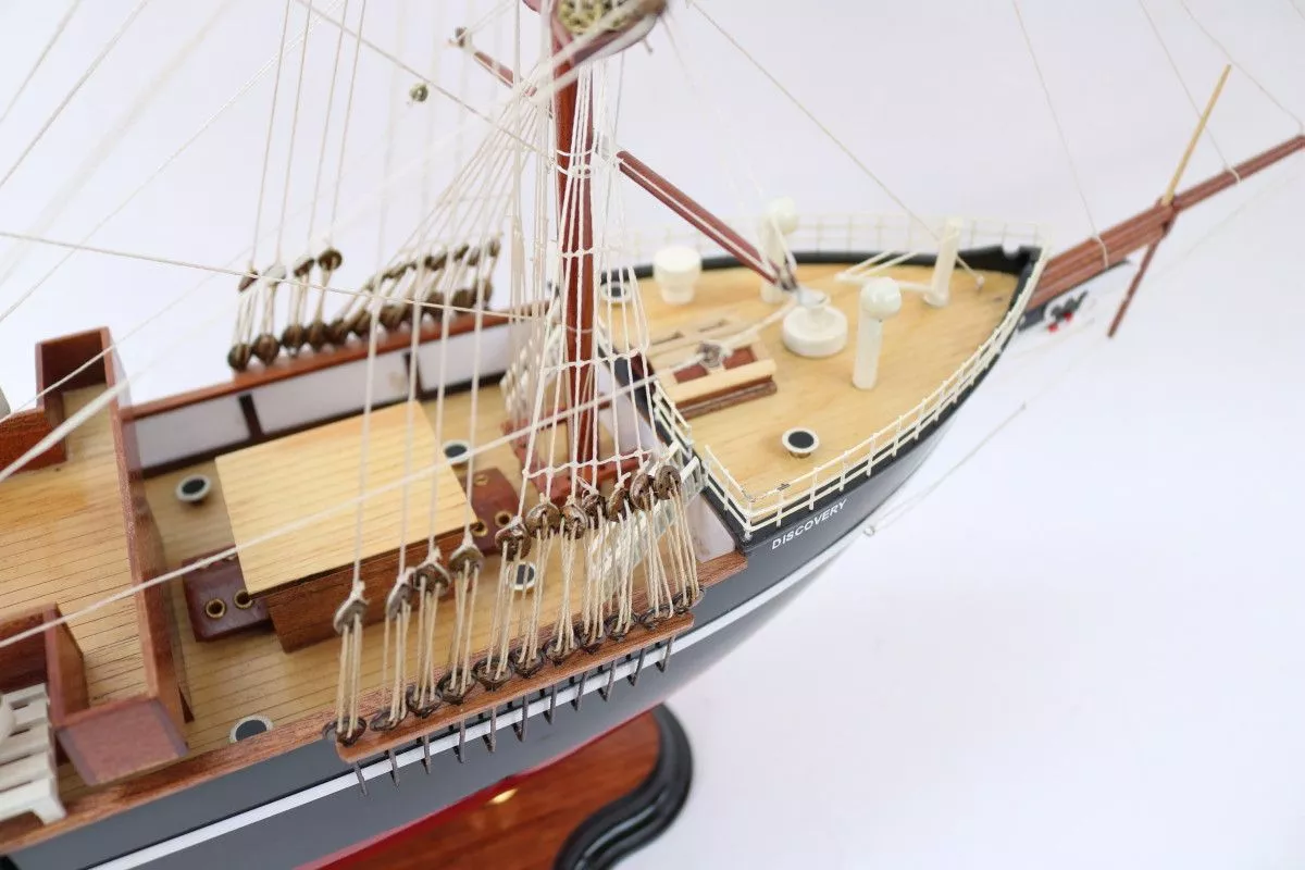 Модель парусника RRS DISCOVERY Британия