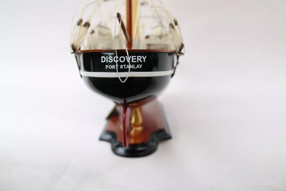 Модель парусника RRS DISCOVERY Британия