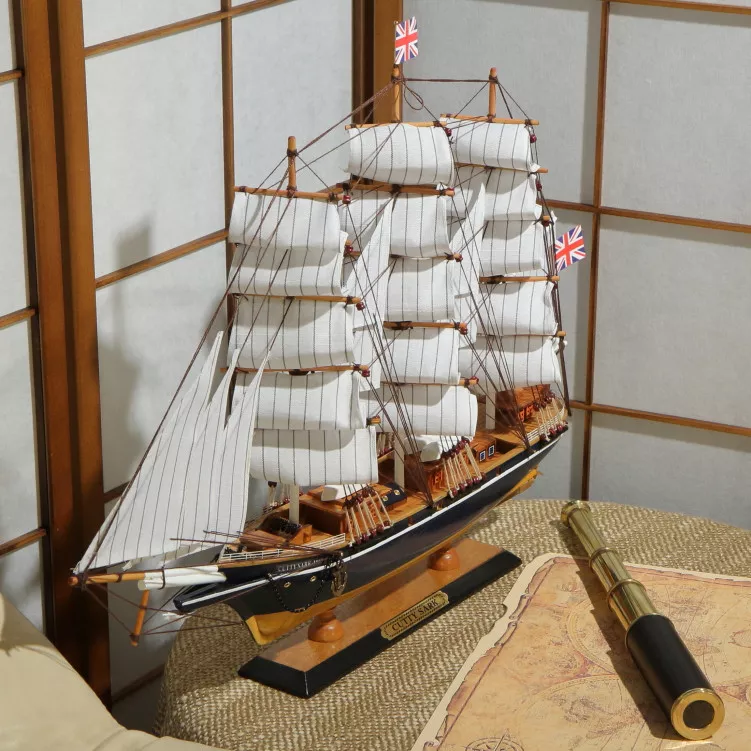 Модель парусника Cutty Sark