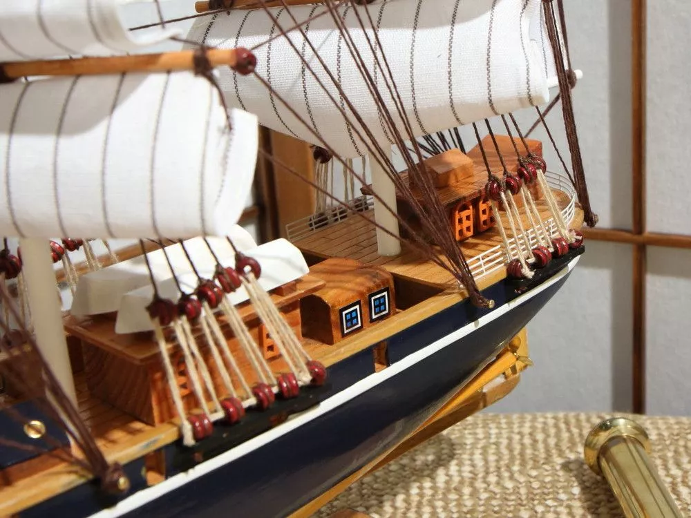 Модель парусника Cutty Sark