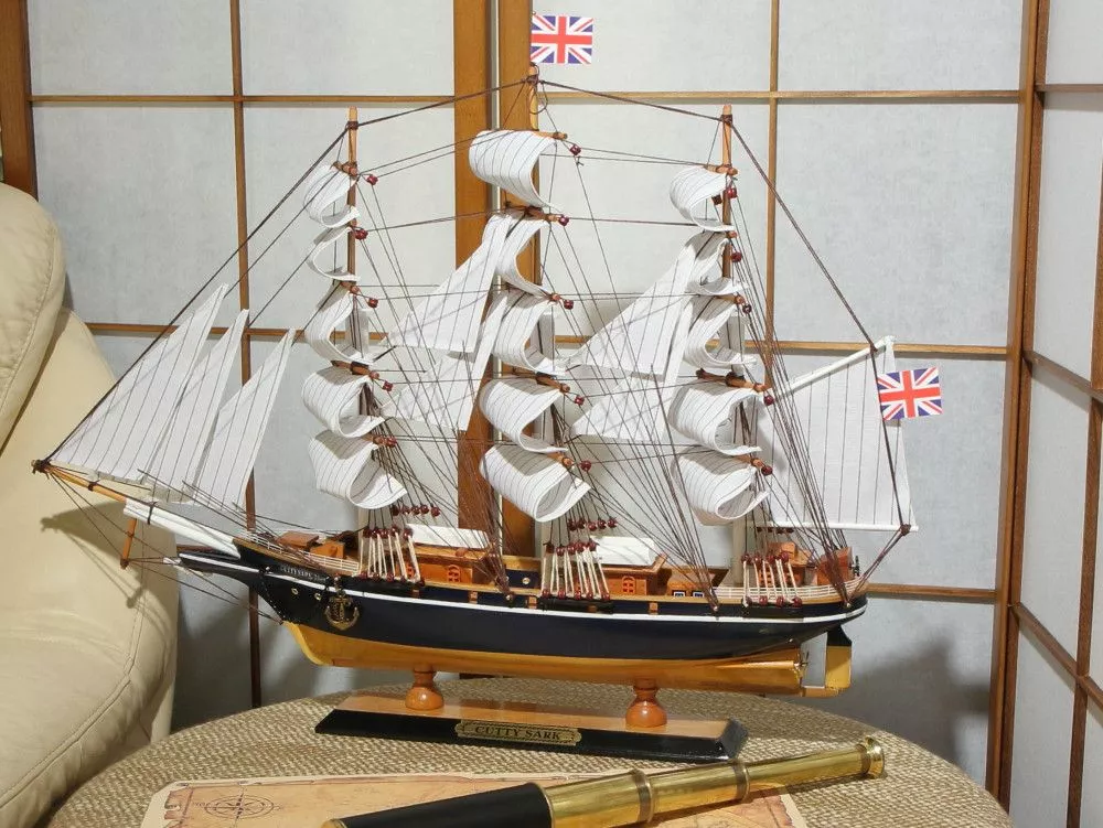Модель парусника Cutty Sark