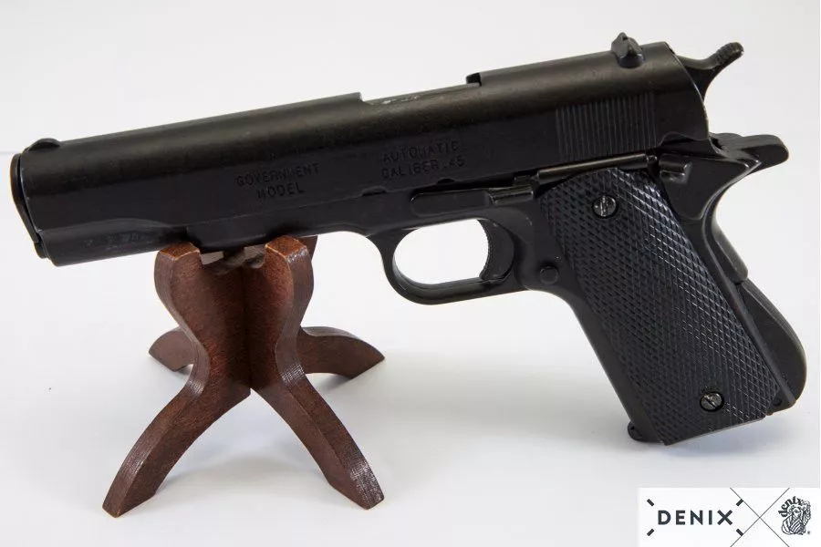 Автоматический пистолет кал.45  M1911A1, США, 1911 Г. (1 и 2 мировые войны)