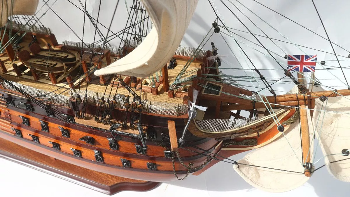 Модель парусника HMS Victory, Англия