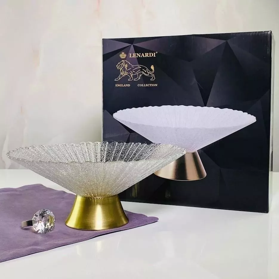 Конфетница на ножке Fountain gold