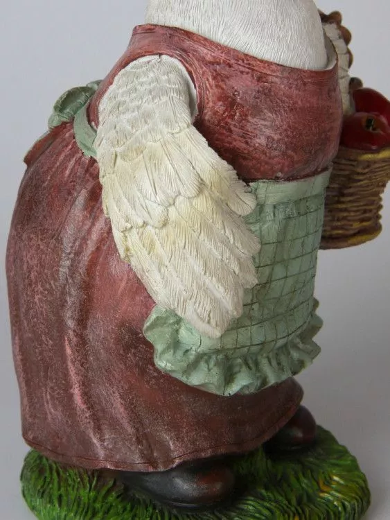 Фигурка садовая Гусыня с яблоками