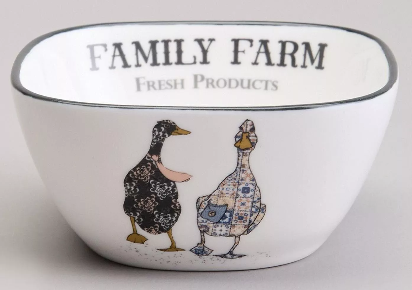Набор салатников на деревянной подставке Family farm