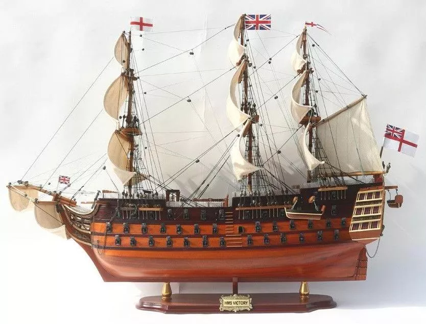 Модель парусника HMS Victory, Англия