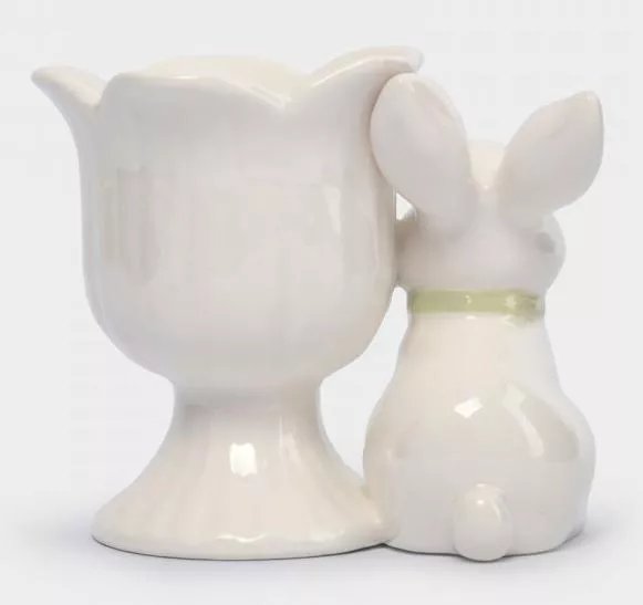 Подставка для яйца молочно-золотистая Кролик с цветком White Rabbit