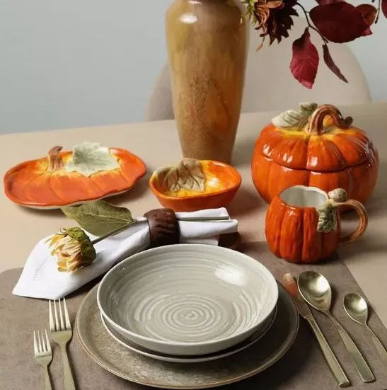 Кружка оранжево-зеленая Тыква с листом Bright pumpkin