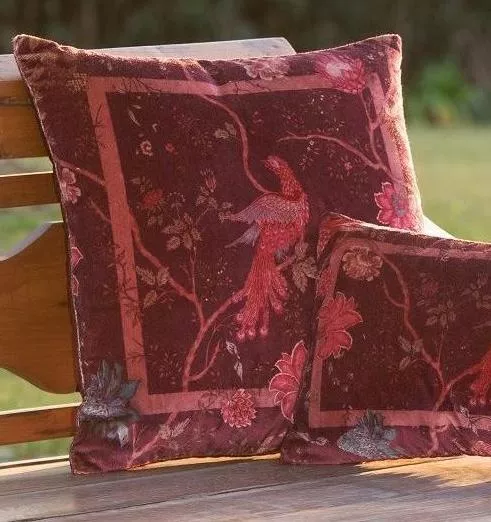 Подушка Frati BIRDS OF PARADISE BORDEAUX, бордовый, 50х50, велюр, полиэстер