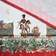 Дорожка на стол Щелкунчик красный круговой