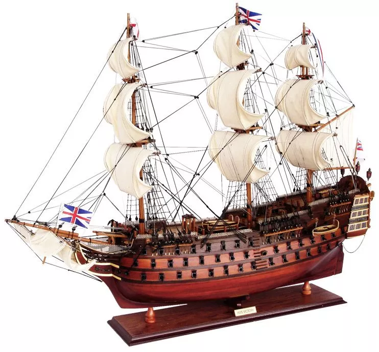 Модель парусника HMS Victory Англия