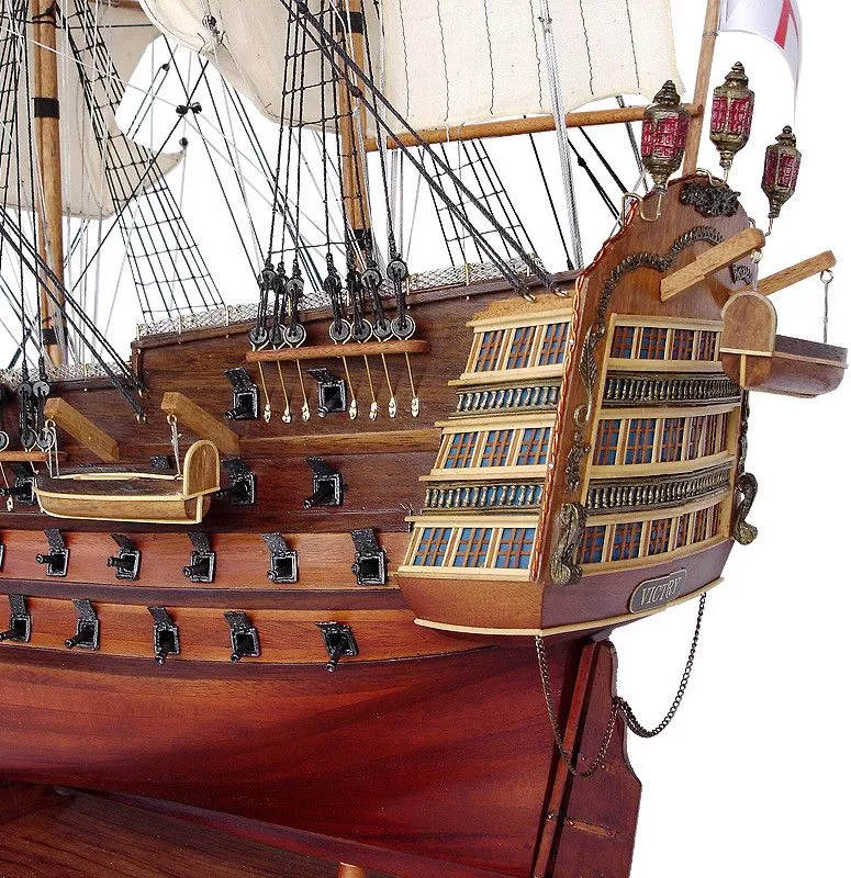 Модель парусника HMS Victory Англия