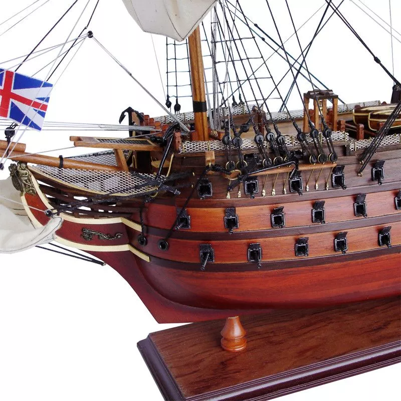 Модель парусника HMS Victory Англия