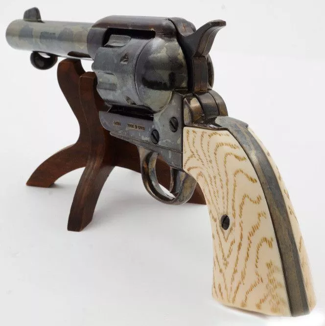 Револьвер Peacemaker/Миротворец США Кольт 1873 г.