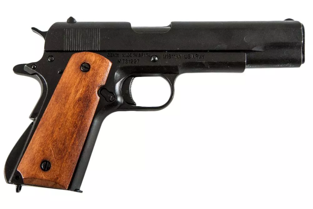 Пистолет автомат Кольт-45, 1911 г. с деревянными накладками